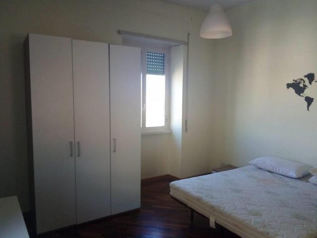 Affittasi Appartamento, Bilocale via Vercelli, Roma Annunci Roma, Zona Re di Roma Rif.92340