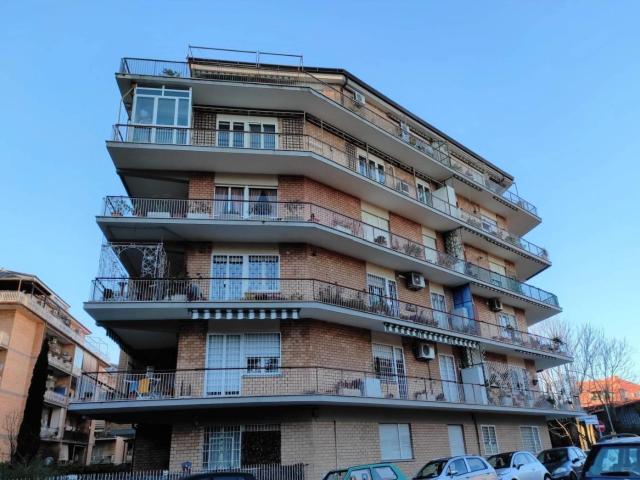 Affittasi Appartamento, Bilocale via Giuseppe Donati, Roma Annunci Roma Roma Rif.94982