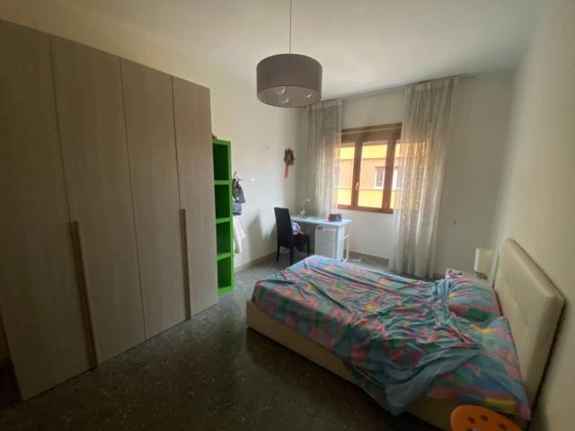 Affittasi Appartamento, Camera Singola STUDENTESSE Garbatella Persico Annunci Roma, Zona Garbatella Rif.647661