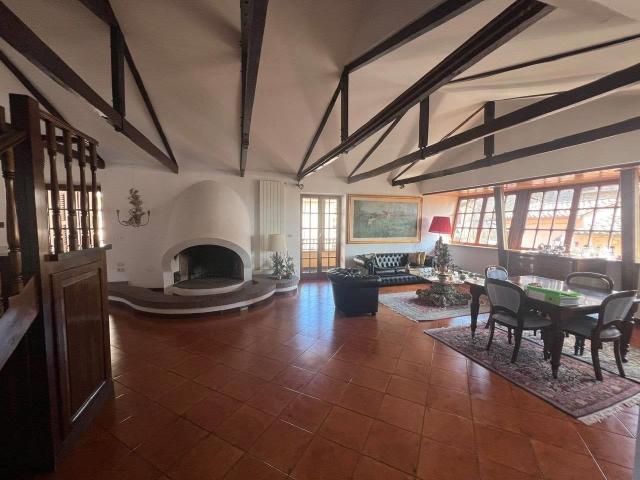 Affittasi Appartamento, Centralissimo appartamento con vista panoramica Annunci Sacrofano Roma Rif.637038