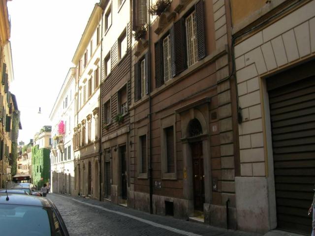 Affittasi Appartamento, Centro Via Boschetto trilocale arredato Annunci Roma Roma Rif.96124