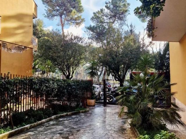 Affittasi Appartamento, Comodo appartamento in locazione Annunci Roma Roma Rif.635425
