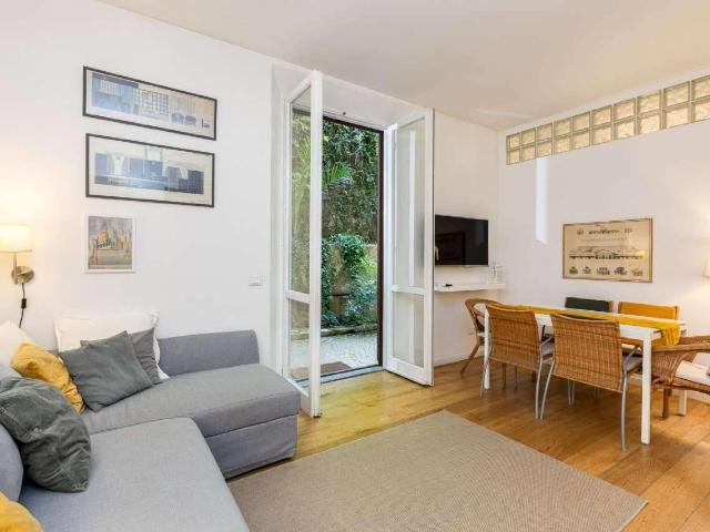 Affittasi Appartamento, completamente rinnovato rifinito, silenzioso, con spazio es Annunci Roma Roma Rif.651157