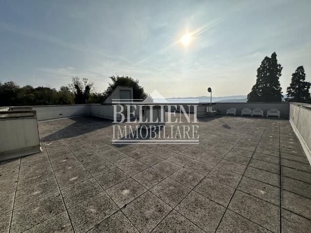 AFFITTASI APPARTAMENTO CON TERRAZZA PANORAMICO IN CONTESTO DI PREGIO ARCUGNANO
