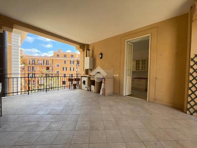 Affittasi Appartamento, CONTRATTO TRANSITORIO X LAVORATORI FUORISEDE Annunci Roma Roma Rif.646134
