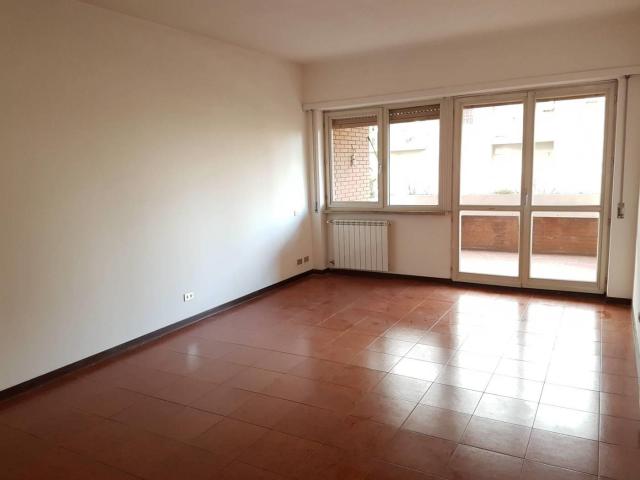 Affittasi Appartamento, EUR Cesare Pavese Annunci Roma Roma Rif.630642