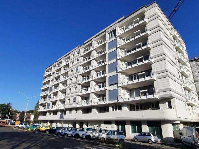 Affittasi Appartamento, EUR GIULIANO DALMATA Annunci Roma Roma Rif.631253