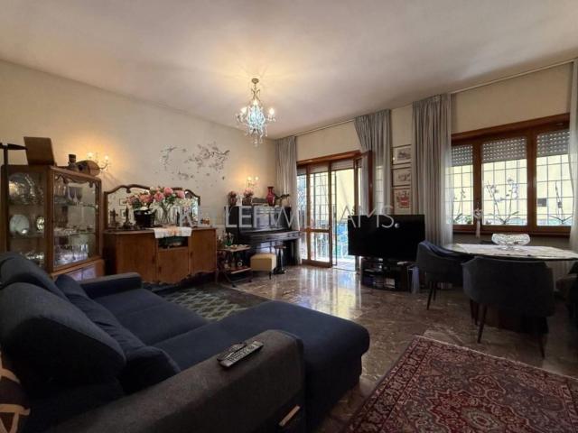 Affittasi Appartamento, Grazioso appartamento in via del Serafico Annunci Roma Roma Rif.635244