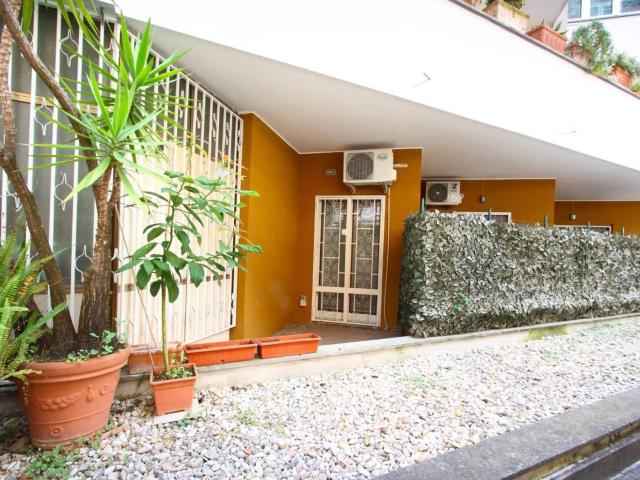 Affittasi Appartamento, Gregorio VII Monolocale con giardino privato Annunci Roma Roma Rif.645467