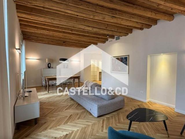 Affittasi Appartamento in palazzo storico