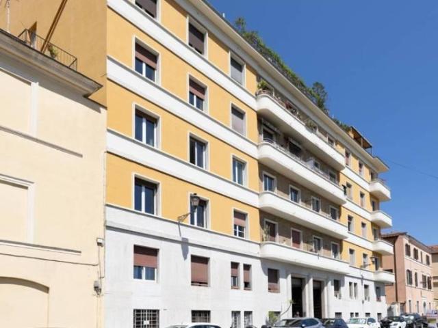 Affittasi Appartamento, Luminoso Appartamento in Affitto a Trastevere Annunci Roma, Zona Trastevere Rif.626519