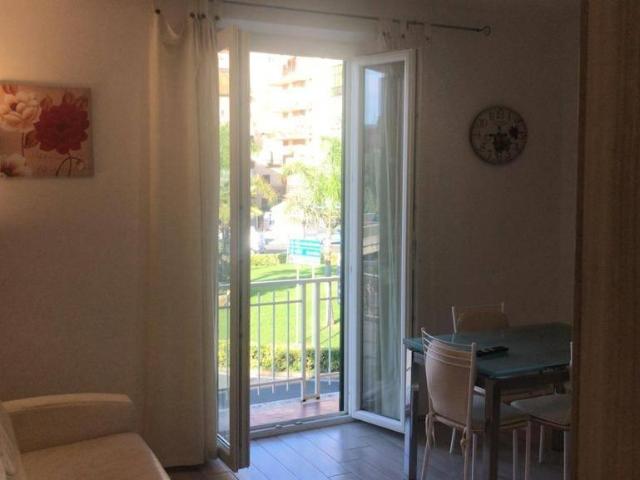 Affittasi Appartamento, Ladispoli Appartamento ampia metr. in affitto mesi estivi Annunci Ladispoli Roma Rif.534217