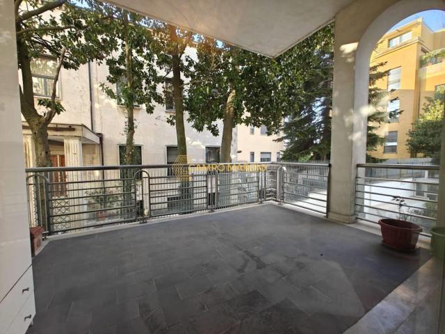 Affittasi Appartamento, Parioli Bilocale con terrazzo e box auto Annunci Roma Roma Rif.645393