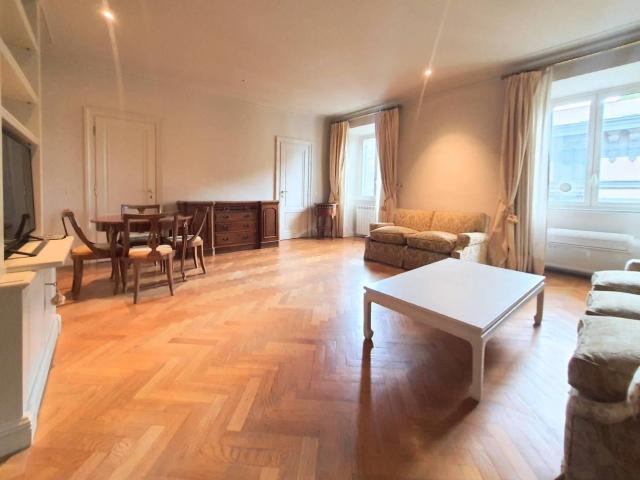 Affittasi Appartamento, Prati, elegante appartamento in locazione Annunci Roma, Zona Prati Rif.632632