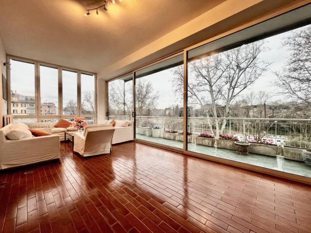 Affittasi Appartamento, Prestigiosa Residenza con vista iconica sul Tevere Annunci Roma, Zona Flaminio Rif.629835