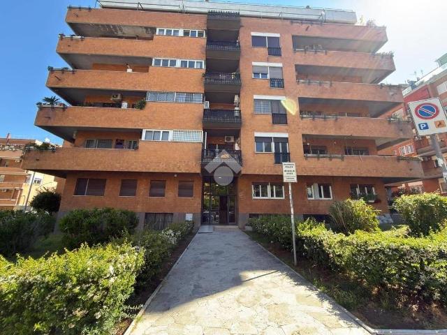 Affittasi Appartamento, Quadrilocale Annunci Roma Roma Rif.649046
