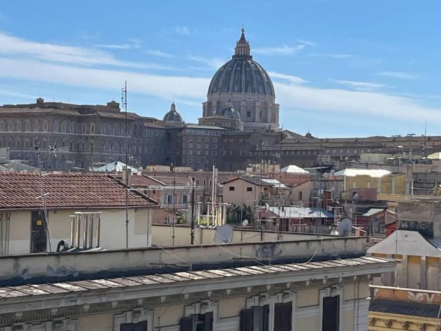 Affittasi Appartamento, Quadrilocale ottimo stato, settimo piano, Prati, Roma Annunci Roma, Zona Prati Rif.630164