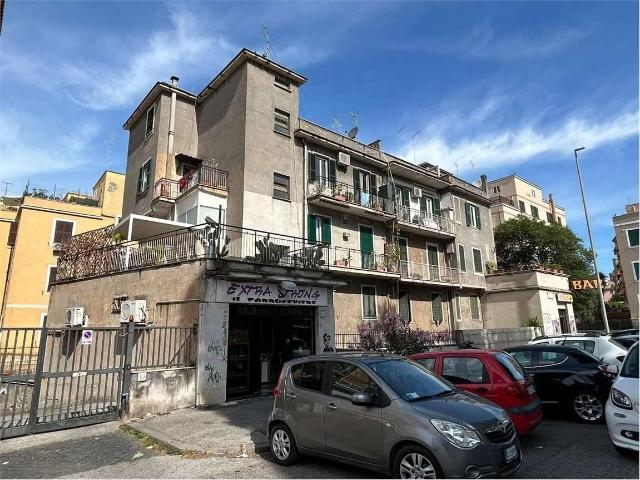 Affittasi Appartamento, Roma Centocelle locazione appartamento e magazzino Annunci Roma, Zona Centocelle Rif.646760
