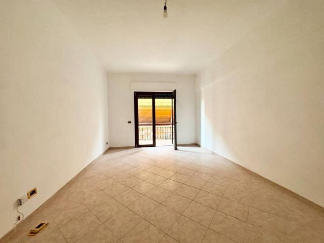 Affittasi Appartamento, STANZA IN AFFITTO APPIO CLAUDIO Annunci Roma, Zona Cinecittà Rif.622896