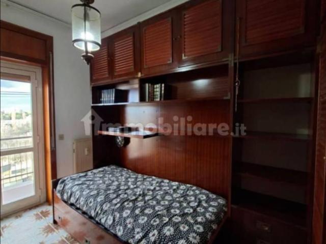Affittasi Appartamento, STANZA SINGOLA CON BALCONE VILLA GORDIANI Annunci Roma Roma Rif.636618