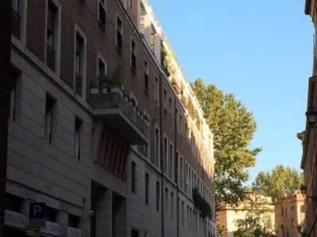 Affittasi Appartamento, Secondo piano silenzioso Annunci Roma Roma Rif.11091