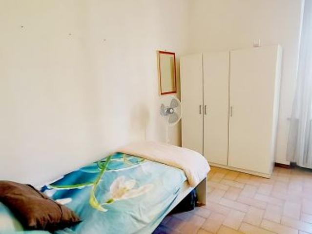 AFFITTASI APPARTAMENTO TRE STANZE ZONA OSPEDALE DA SETTEMBRE