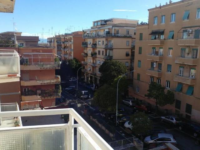 Affittasi Appartamento, Trilocale Via Di Monteverde Annunci Roma Roma Rif.66164