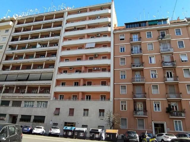 Affittasi Appartamento, TRILOCALE ZONA PRATI Annunci Roma Roma Rif.71894