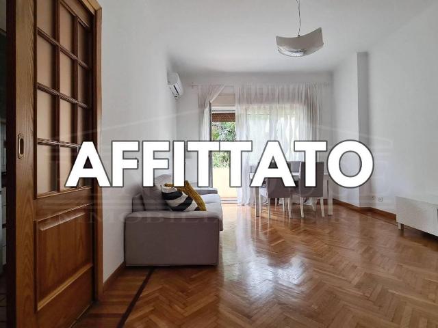 Affittasi Appartamento, Trilocale Annunci Roma, Zona Eur Rif.631136