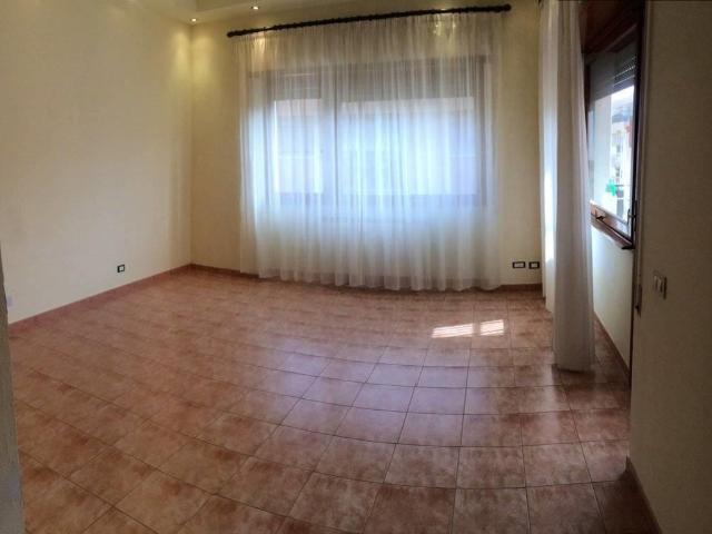 Affittasi Appartamento, Trilocale buono stato, quarto piano, Roma Annunci Roma Roma Rif.82848