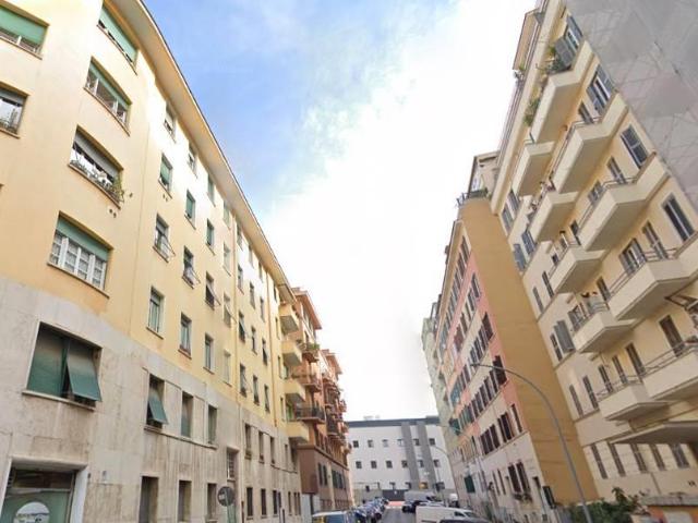 Affittasi Appartamento, TRILOCALE IN ZONA RE DI ROMA METRO A IDEALE PER STUDENTI. Annunci Roma, Zona Re di Roma Rif.513648