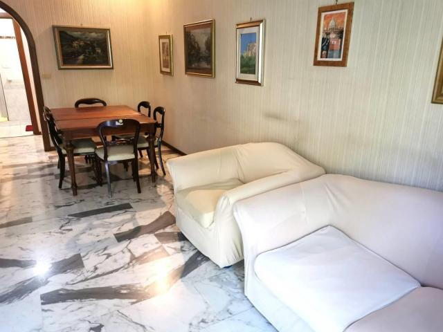 Affittasi Appartamento, VIA VITTORIO SPINAZZOLA Annunci Roma Roma Rif.639676