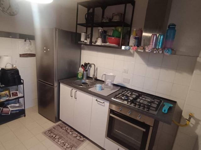 Affittasi Appartamento, VIA ZERI CAMERA SINGOLA Annunci Roma Roma Rif.637821