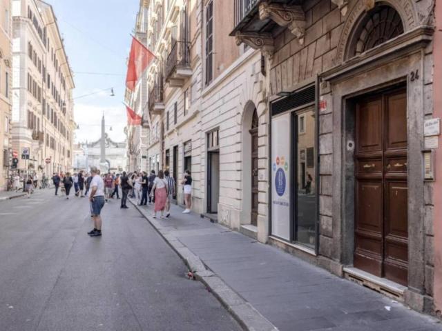 Affittasi Appartamento, VIA DEL CORSO LOCAZIONE E CESSIONE ATTIVITA' Annunci Roma Roma Rif.639148