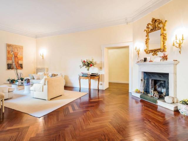 Affittasi Appartamento, Via di Villa Grazioli Appartamento di 280 mq Annunci Roma Roma Rif.645782