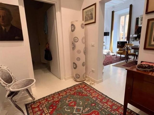 Affittasi Appartamento, VIA GIULIA Annunci Roma Roma Rif.626798