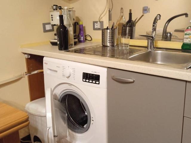 Affittasi Appartamento, via san martino della battaglia piazza della Croce Rossa Annunci Roma Roma Rif.636463