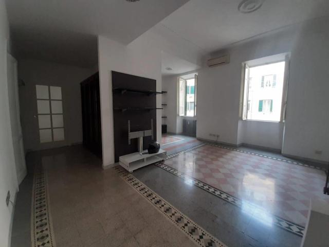 Affittasi Appartamento, Via Simone Saint Bon Ampio trilocale Annunci Roma Roma Rif.71402