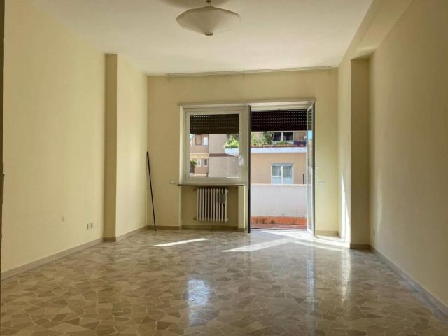 Affittasi Appartamento, Vigna Clara – Via Sallustio Bandini Annunci Roma Roma Rif.55765