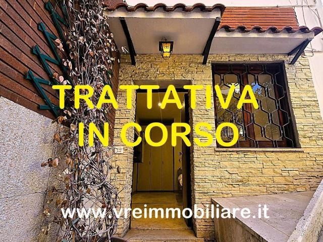 Affittasi Appartamento, VREAGENCY Monolocale arredato ad. Piazza Fonteiana. Annunci Roma Roma Rif.651531