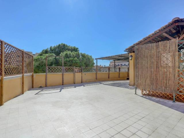 Affittasi Attico, Appartamento con terrazza Centro Storico Annunci Roma Roma Rif.645793