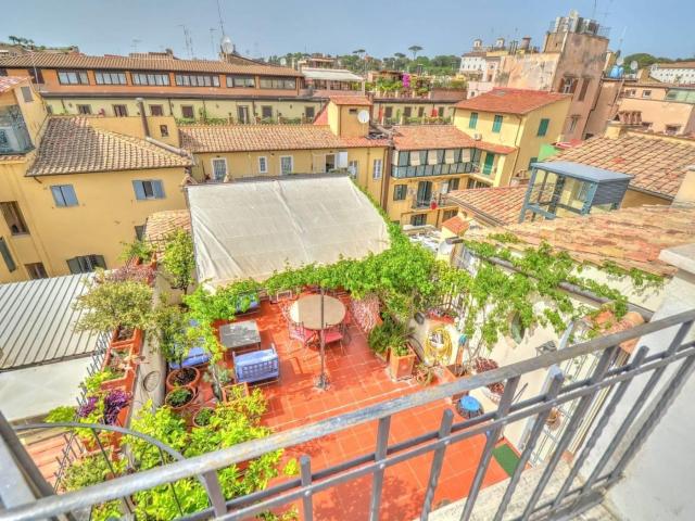 Affittasi Attico, SPLENDIDO ATTICO VIA FRATTINA Annunci Roma Roma Rif.649003