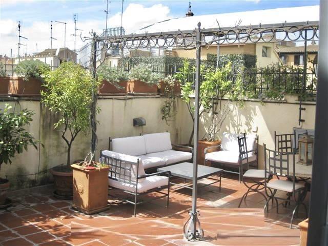 Affittasi Attico, 2 TERRAZZI 7 BALCONI 5 LETTO 5 BAGNI Annunci Roma Roma Rif.93641