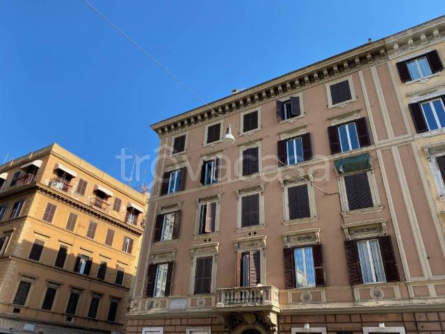 Affittasi attico/mansarda a Roma via Cernaia, 33, Repubblica