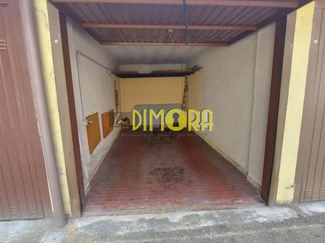 AFFITTASI BOX SINGOLO