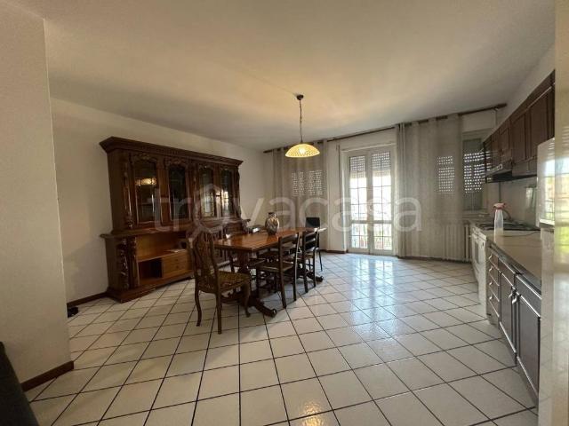 Affittasi bilocale a Verona strada della Genovesa, Sacra Famiglia Castel D'Azzano