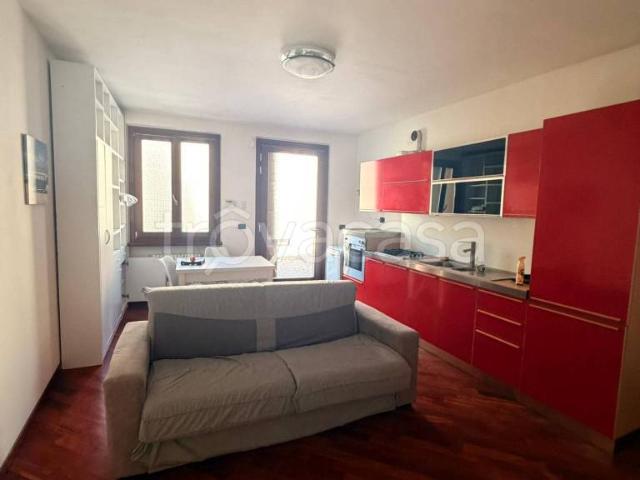 Affittasi bilocale a Casciago via Isonzo