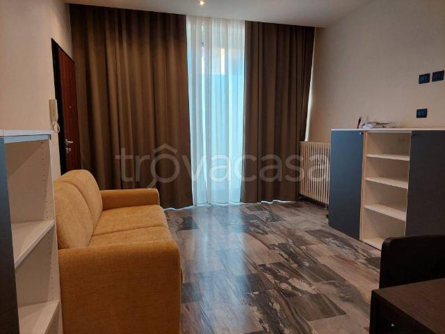 Affittasi bilocale a Caselle Torinese via Gibellini, 9