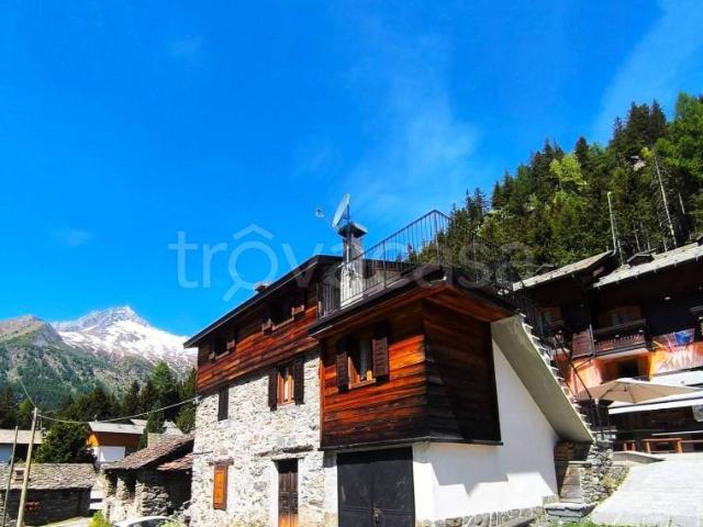 Affittasi bilocale a Chiesa in Valmalenco