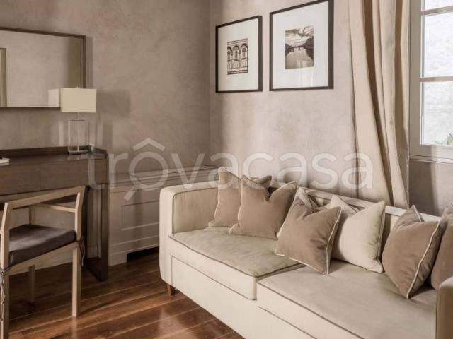 Affittasi bilocale a Firenze via Ricasoli, Duomo